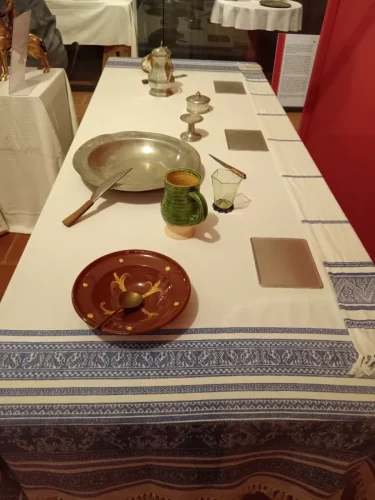 20260604-3-Arts_table_01